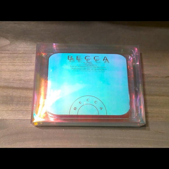Luminous BECCA Pearl Glow Shimmering Eye Palette